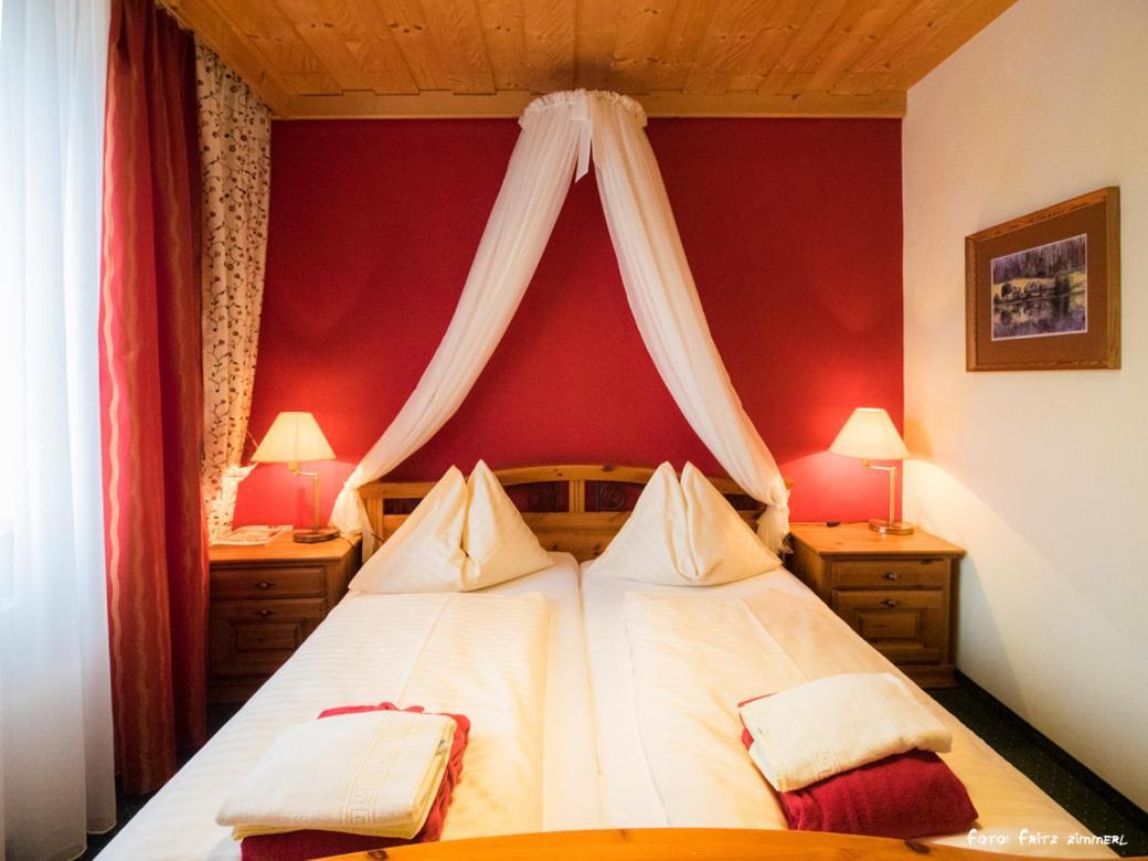 Hotel Drei Hasen มาเรียตเซลล์ ห้อง รูปภาพ