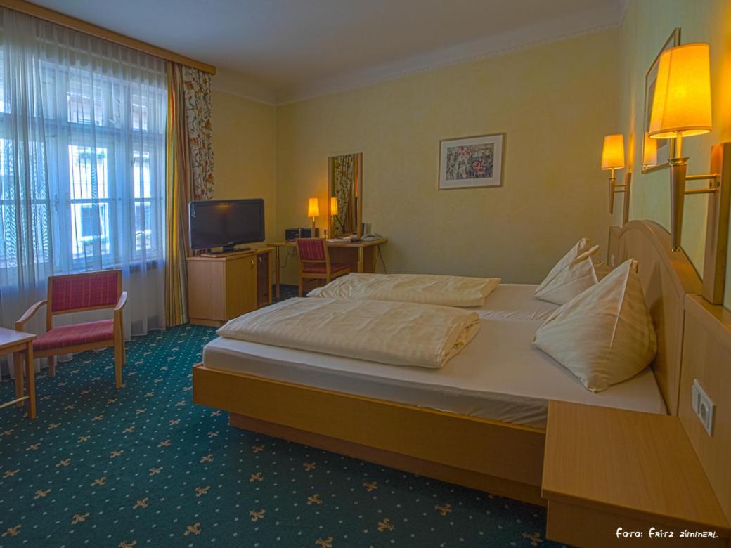 Hotel Drei Hasen มาเรียตเซลล์ ห้อง รูปภาพ