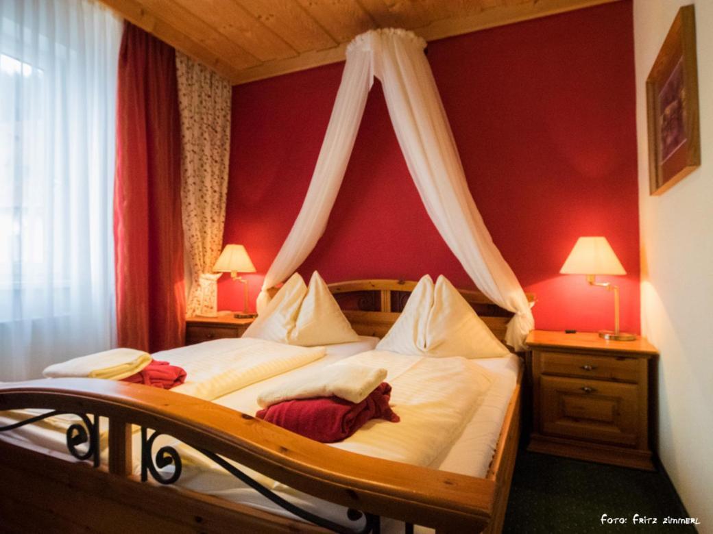 Hotel Drei Hasen มาเรียตเซลล์ ห้อง รูปภาพ
