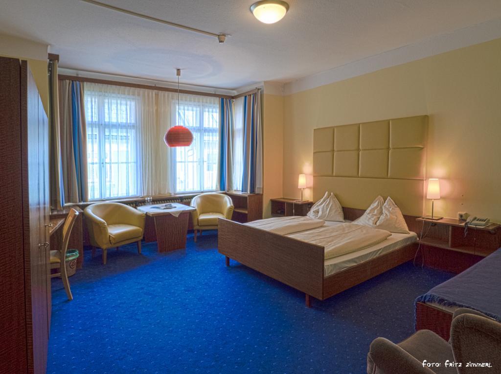 Hotel Drei Hasen มาเรียตเซลล์ ภายนอก รูปภาพ